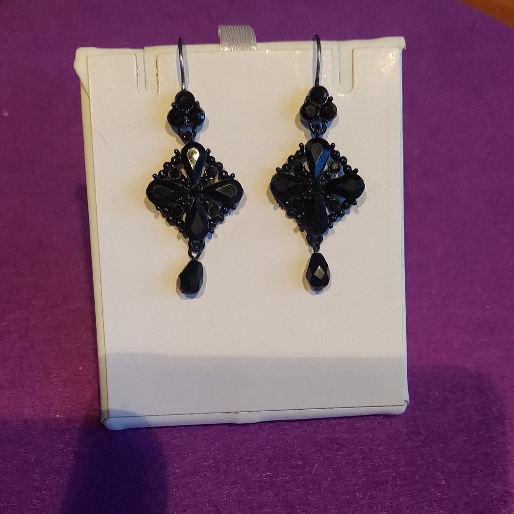 Elegant Black Drop Earrings